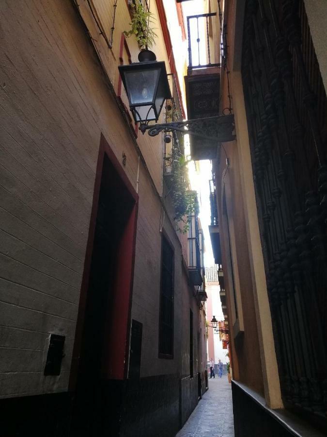 Apartamento Callejon Del Beso Севилья Экстерьер фото
